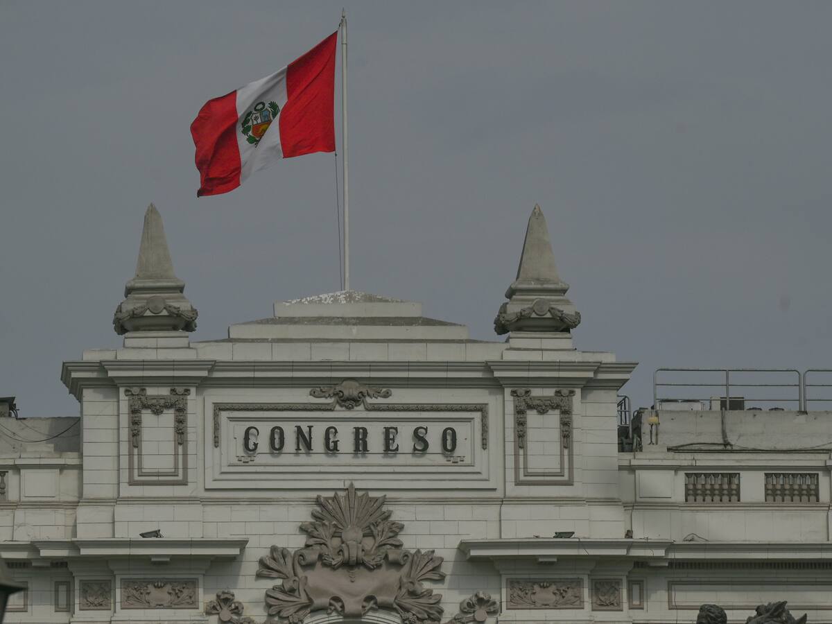 Investigan presunta red de prostitución en el Congreso de Perú tras asesinato de abogada