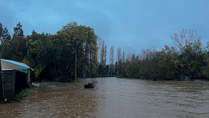 Declaran alerta roja para Cauquenes y Parral por peligro inminente de desborde del Río Perquilauquén
