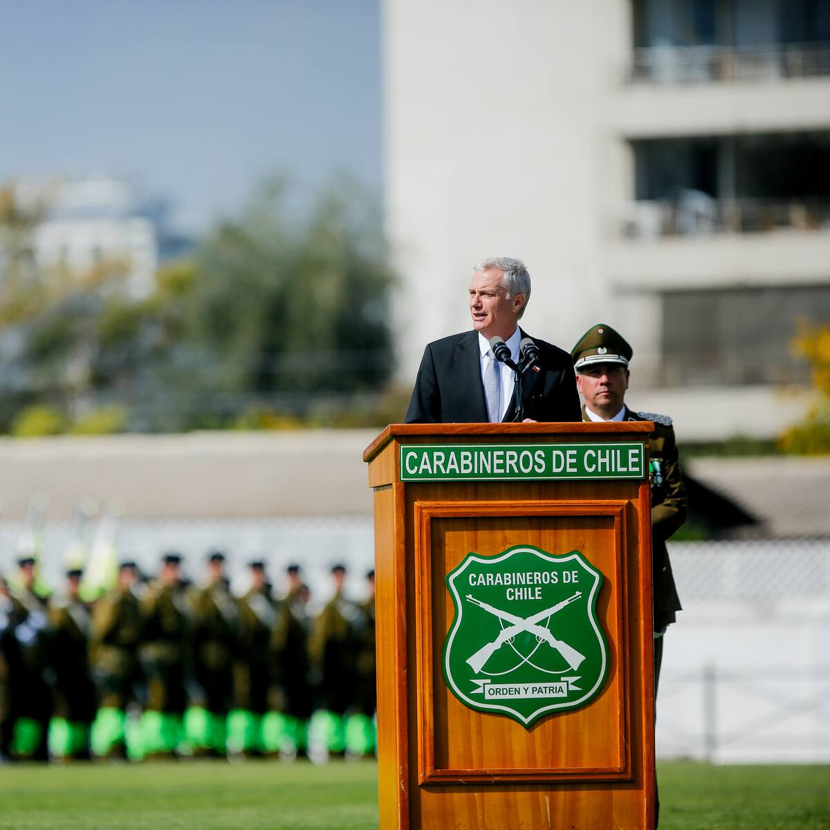 “Para honrar a los héroes de Chile”: Presidente Kast anuncia paquete de medidas para Carabineros en su 99° aniversario