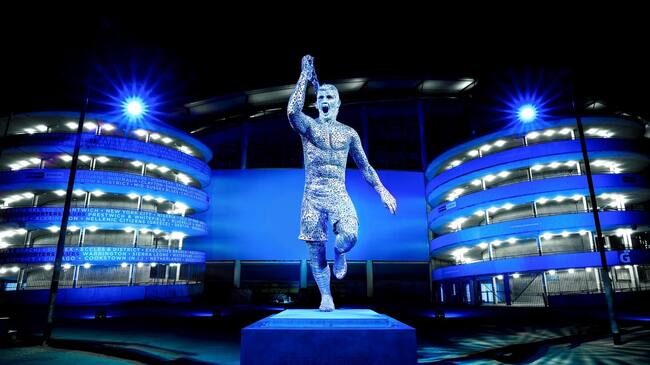 Kun Agüero estatua