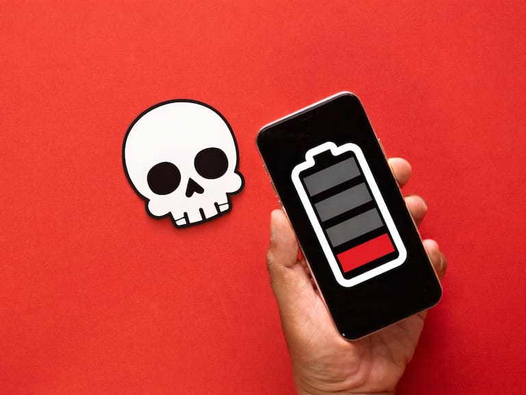 Las cuatro aplicaciones que están matando la batería de tu teléfono: así puedes extender la duración de tu carga