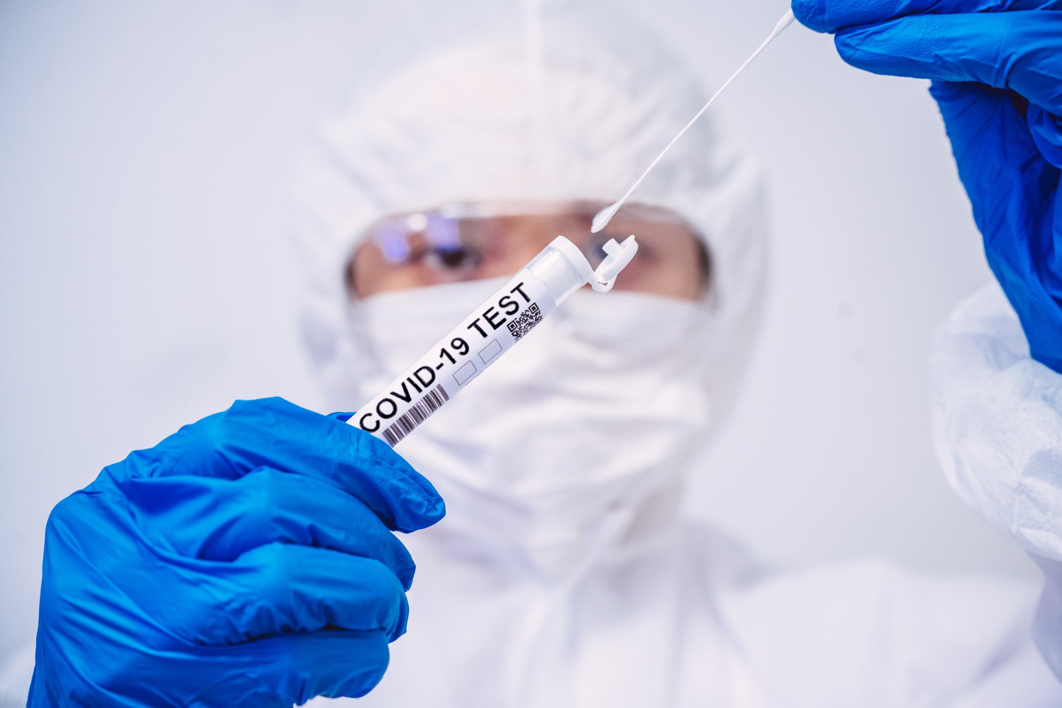 Una muestra para un test de laboratorio del Covid-19