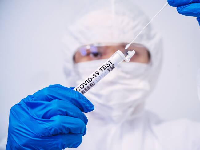 Una muestra para un test de laboratorio del Covid-19