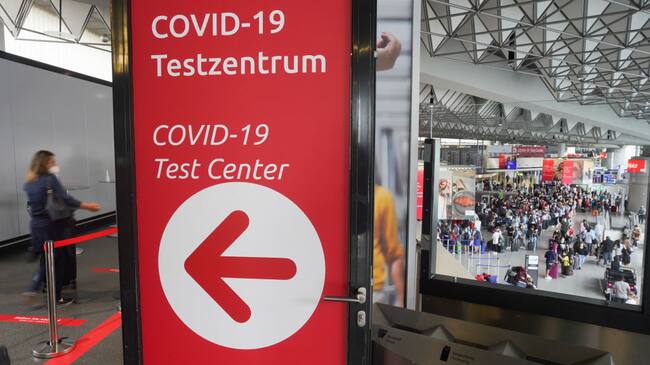 Acceso al centro de exámenes del Covid-19 en el aeropuerto de Frankfurt