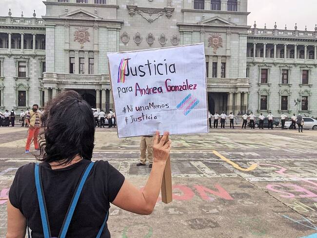 Protesta por el asesinato de dirigente LGBTIQ+ en Guatemala