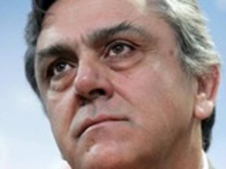 Denuncian vínculo de SQM y Longueira durante tramitación de royalty minero