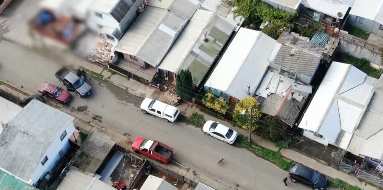 Detienen a cantante urbano y otras 29 personas en Coronel: PDI incautó drogas, armas y municiones