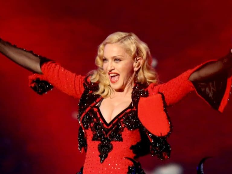 Madonna deja su sello discográfico actual para regresar a Warner