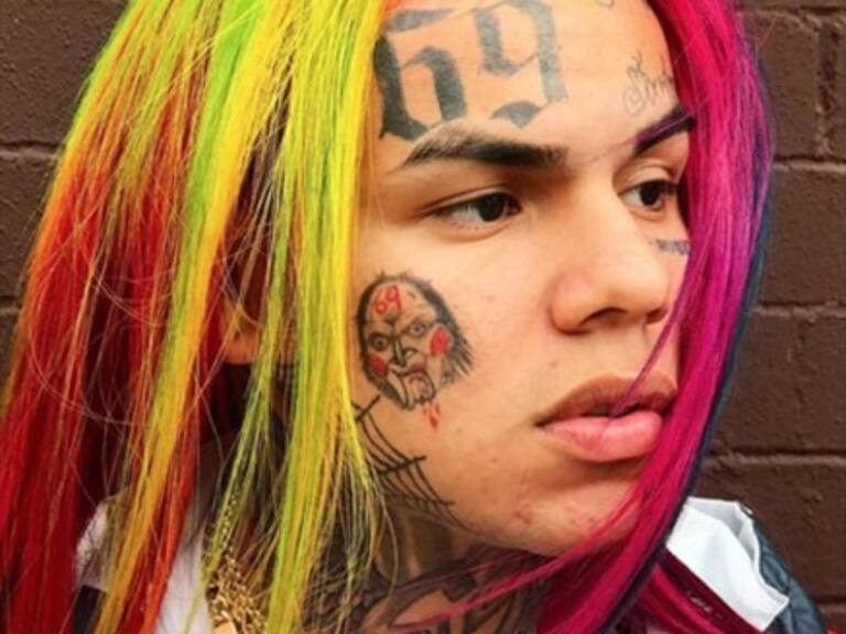 Novia de Tekashi 6ix9ine se tatuó el rostro del cantante y se rió del resultado