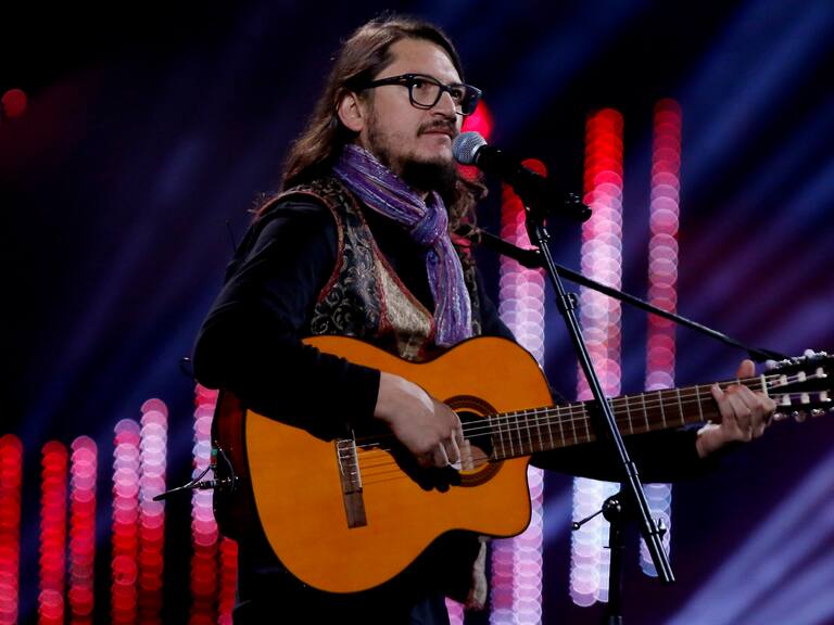 28 DE FEBRERO DE 2019/VIÑA DEL MARMauricio Palma, durante la quinta noche de la versión 60 del Festival Internacional de la Canción de Viña del Mar 2019, realizado en el anfiteatro Quinta Vergara.
FOTO: LEONARDO RUBILAR CHANDIA/AGENCIAUNO