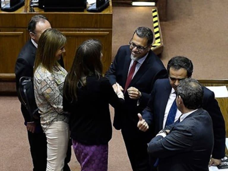 Gobierno y senadores de la ex Nueva Mayoría acuerdan puntos de Aula Segura
