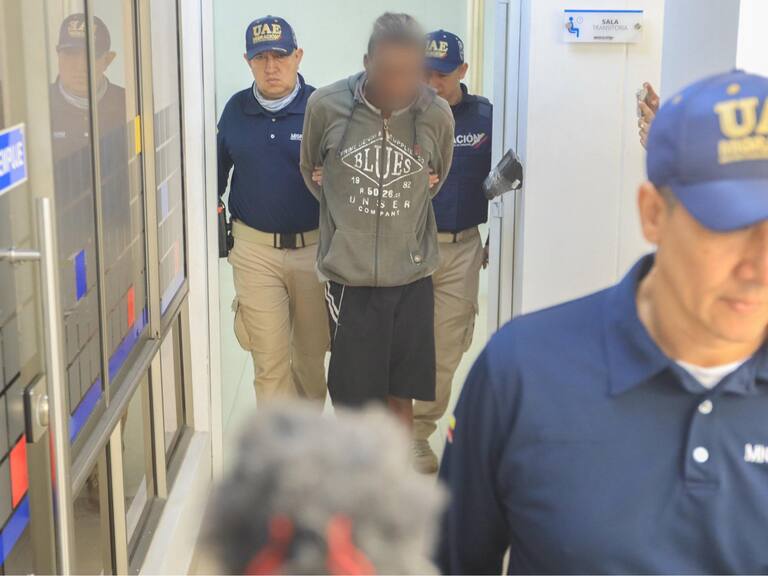 En hotel de Colombia: así fue la detención de presunto autor de triple homicidio en La Victoria donde murió una menor de edad