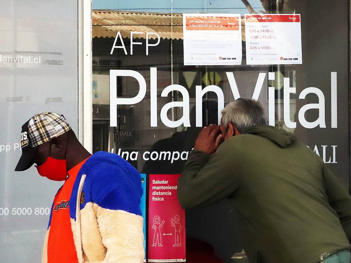 Cuarto retiro de las AFP: en qué está la discusión en el Senado en una semana clave para el avance o rechazo del proyecto