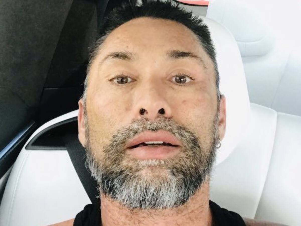 Chino Ríos confesó haber besado a un hombre en adelanto de «Podemos Hablar»