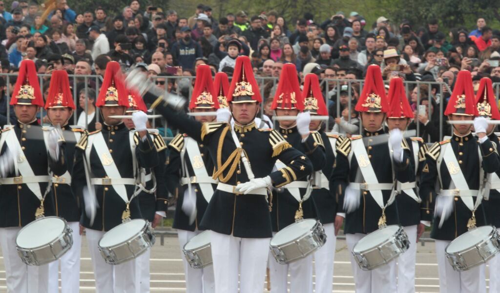 Efectivos de las fuerzas armadas en la Parada Militar 2023 / Foto: Agencia Uno
