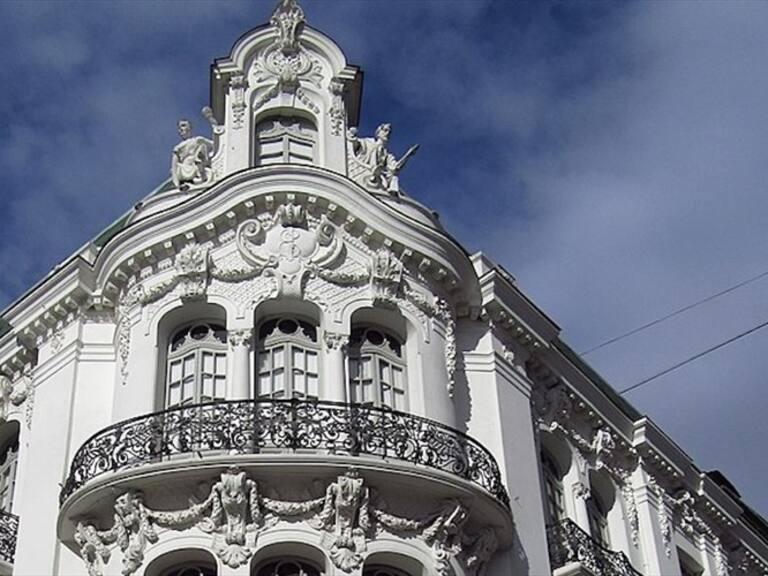 «Ciudadano a pata»: la recuperación del Palacio Iñíguez de Alameda y del Mercado de Providencia