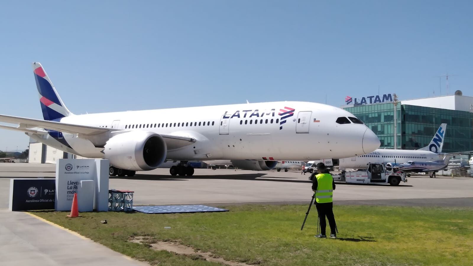 Las bromas en el charter de la Roja rumbo a Lima para enfrentar a Perú