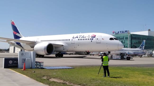Las bromas en el charter de la Roja rumbo a Lima para enfrentar a Perú