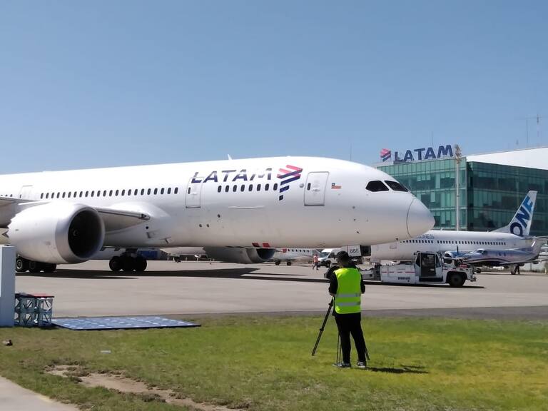 Las bromas en el charter de la Roja rumbo a Lima para enfrentar a Perú