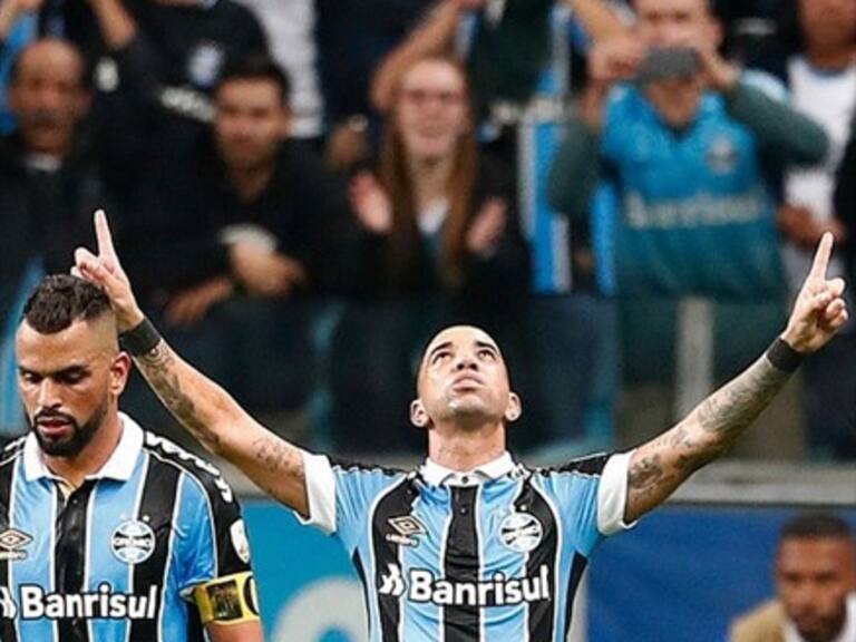 Gremio derrotó a Libertad en el cierre de la ida de los octavos de final de la Copa Libertadores