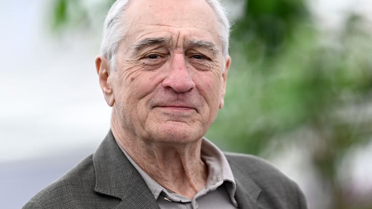 Llegó a Robert De Niro mediante una “estafa”, lo echaron de su oficina y hoy es una estrella de Hollywood