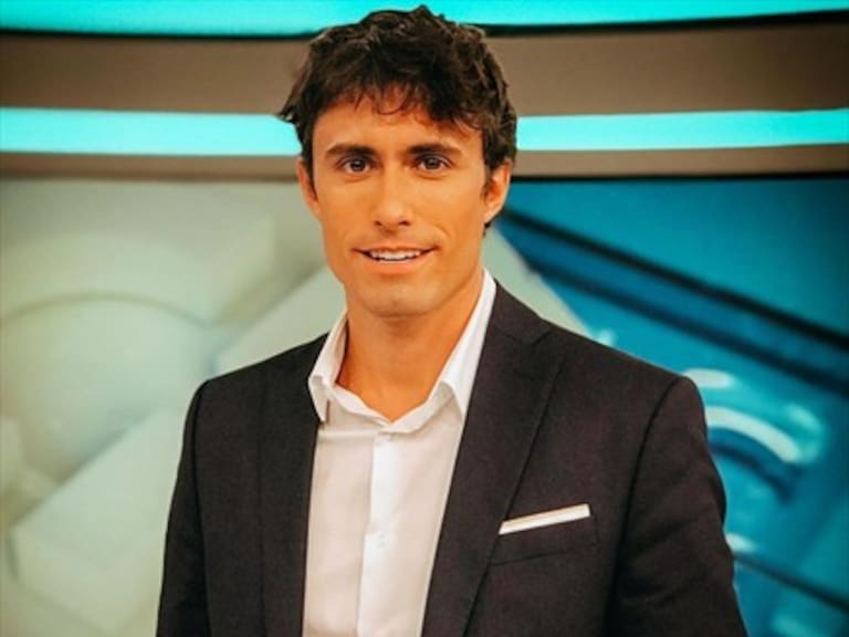Roberto Cox sobre críticas por debut como conductor en CHV: «El clasismo se da para los dos lados»
