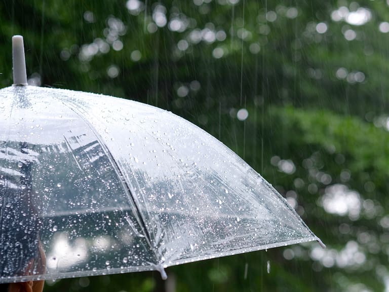 Lluvia en Santiago: ¿Dónde y a qué hora caerán precipitaciones este sábado 31 de enero en la RM?