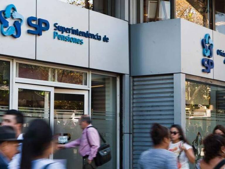 Superintendente de Pensiones por retiro de los fondos: «No puedo descartar errores en un proceso de esta naturaleza»