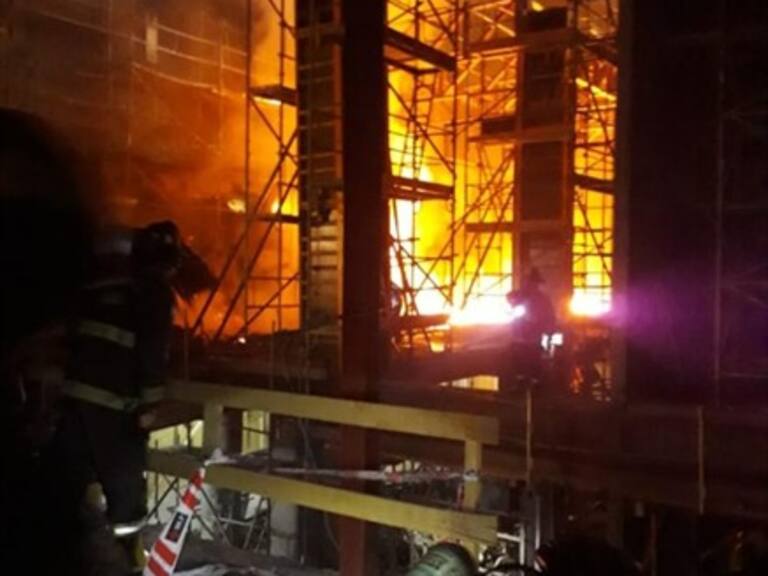 Incendio afectó a supermercado de Ñuñoa