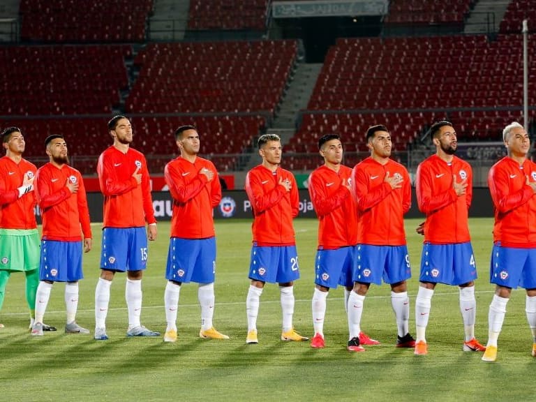 13 de Octubre del 2020/SANTIAGOAlexis Sánchez(), Brayan Cortes() Paulo Díaz() Francisco Sierralta() Sebastián Vegas() Charles Aránguiz() Claudio Baeza() Cesar Pinares() Mauricio Isla() Eduardo Vargas() Arturo Vidal() ,durante el partido valido por la Fase de Grupos 2/18 por la clasificación de Conmebol para la Copa Mundial de Fútbol Qatar 2022, entre Chile vs Colombia, disputado en el Estadio Nacional.
FOTO:FRANCISCO LONGA/AGENCIAUNO