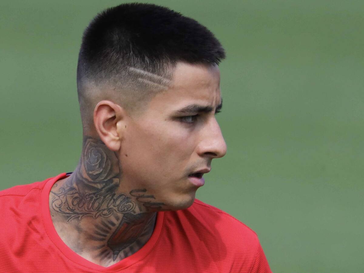 Fiorentina confirmó que Erick Pulgar volvió a dar positivo por Covid-19 tras segundo examen PCR