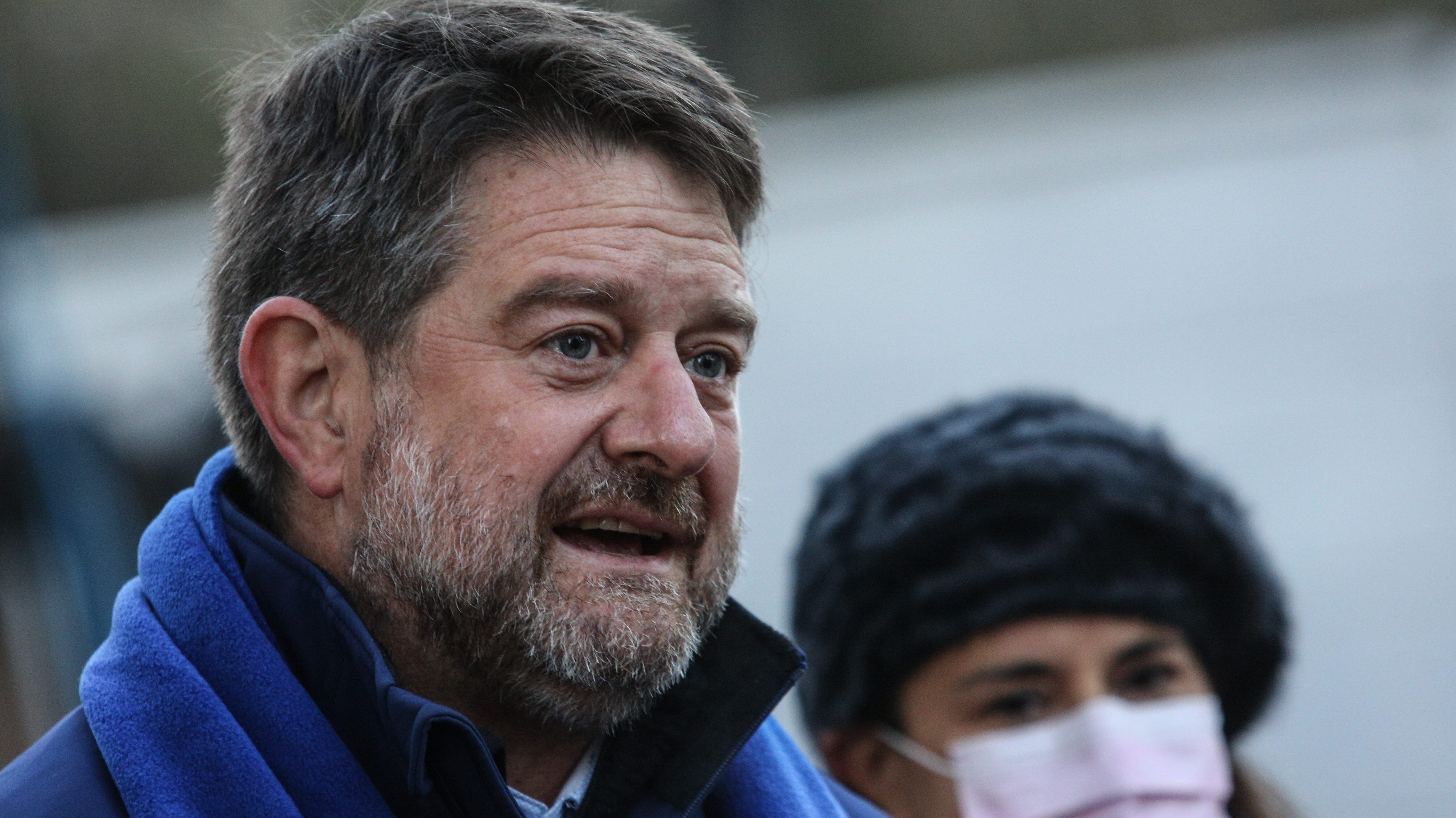 30 de Mayo de 2022/  ESTACIÓN CENTRAL En el contexto de la Activación del Código Azul, la Seremi de Desarrollo Social Patricia Hidalgo, junto al Gobernador Regional Claudio Orrego, realizan ruta y entrega de sacos de dormir a personas en situación de calle en la comuna de Estación Central en compañía de voluntarios del Hogar de Cristo
FOTO: DIEGO MARTIN/ AGENCIAUNO