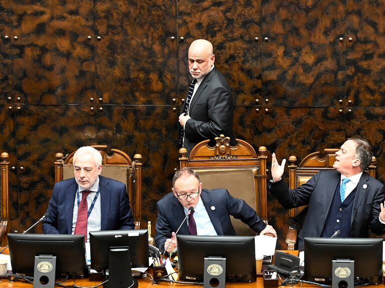 Tras rechazo de multa al voto obligatorio: Congreso solicita al Gobierno vetar proyecto de doble jornada electoral