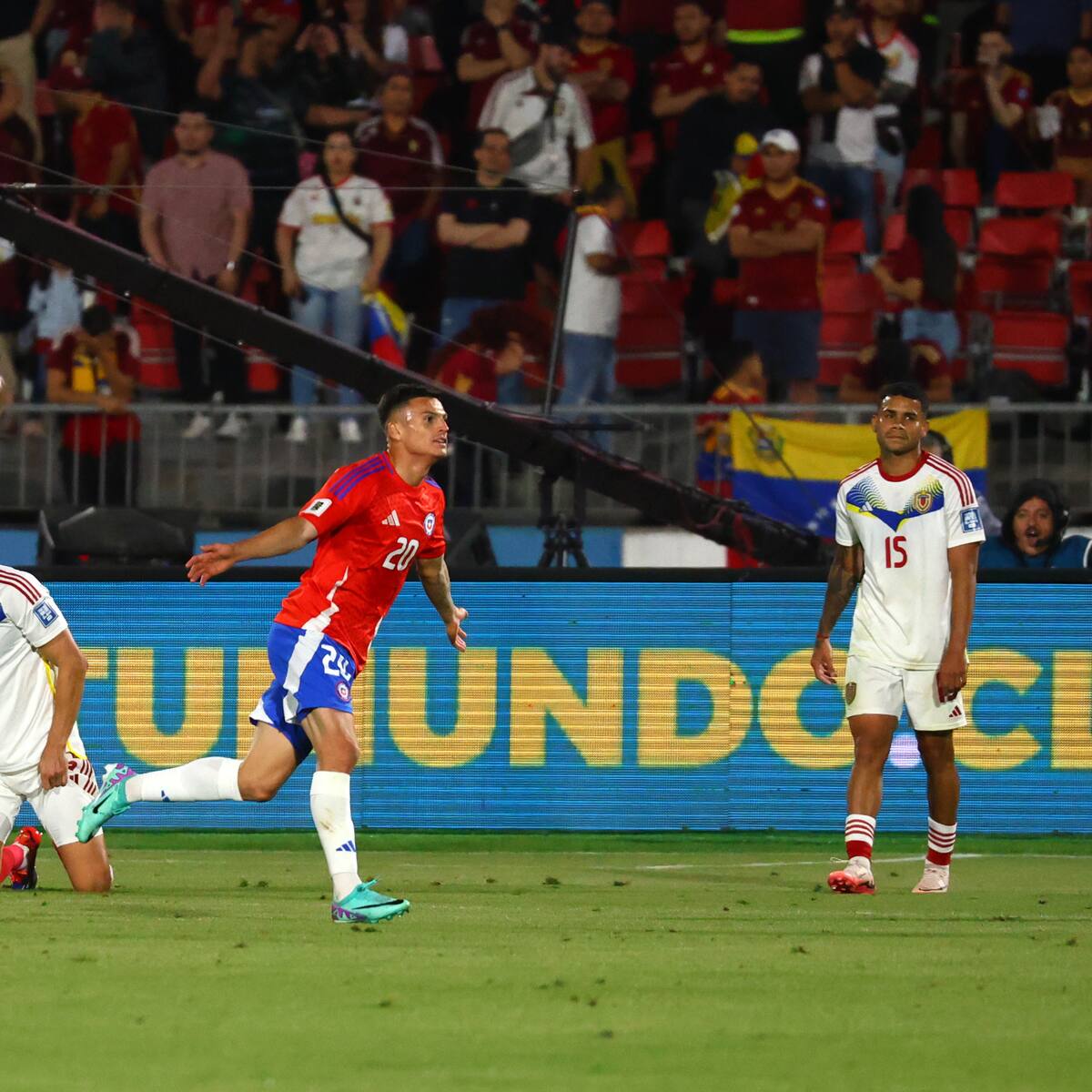 Chile da vuelta el marcador ante Venezuela en el Estadio Nacional y vuelve a tomar aire en las Eliminatorias 2026