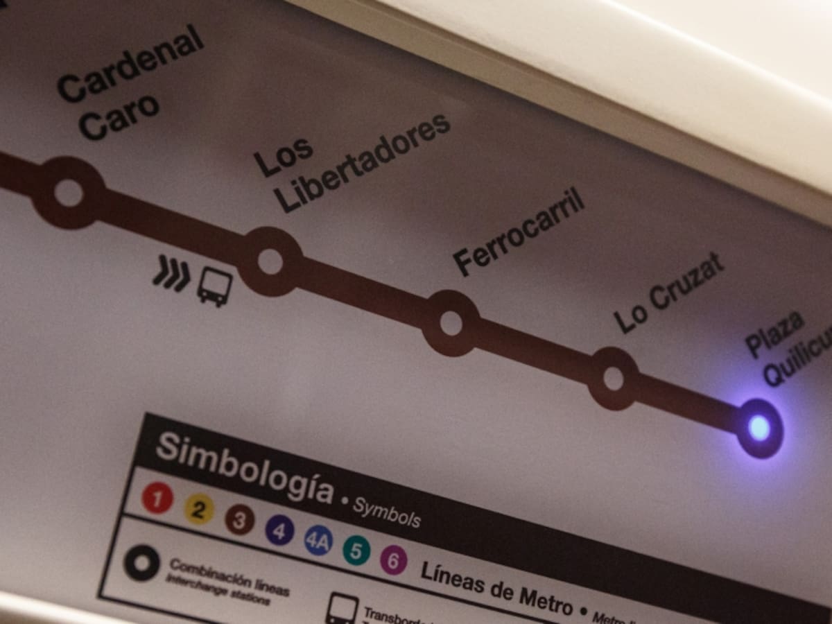 Metro de Santiago informa normalización del servicio en Línea 3 tras falla técnica