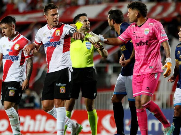 Curicó Unido reafirmó la «maldición» de Primera División tras perder con Magallanes y descender a la Primera B