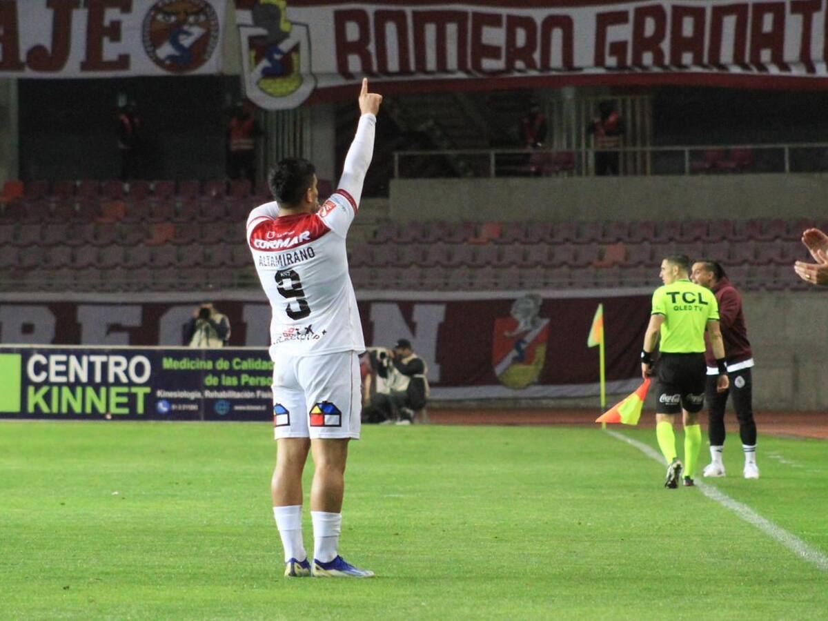 Lionel Altamirano, goleador de Deportes La Serena: “Quiero quedar en la historia del club porque sería algo hermoso”