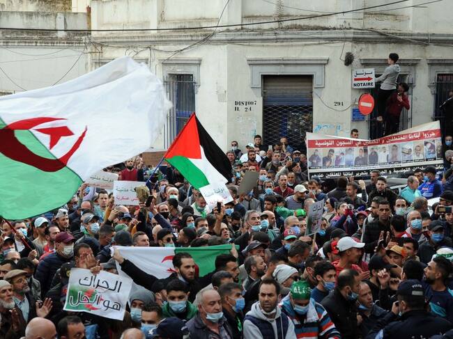 Protestas anti gobierno en la ciudad de Argel