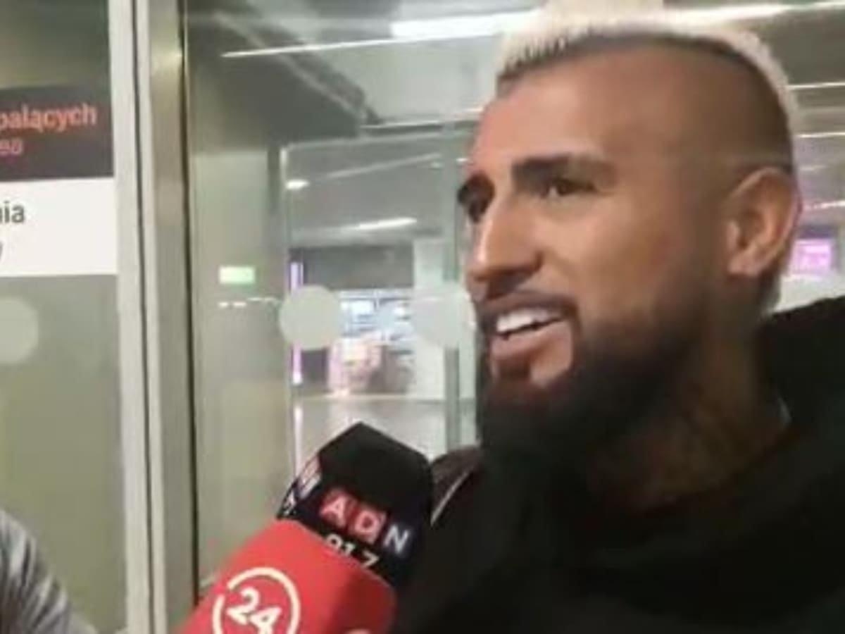 Arturo Vidal llega a Polonia para jugar por La Roja: «Siempre quiero estar en la selección, ojalá hasta que me retire»