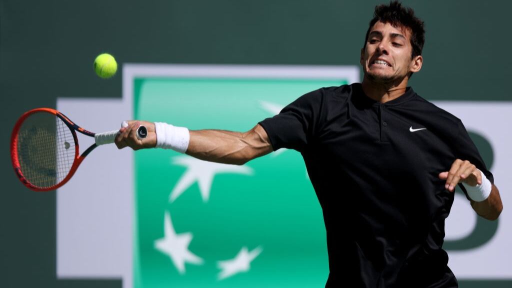 Cristian Garin supera en una batalla a Marcos Girón para avanzar a la segunda ronda de Miami
