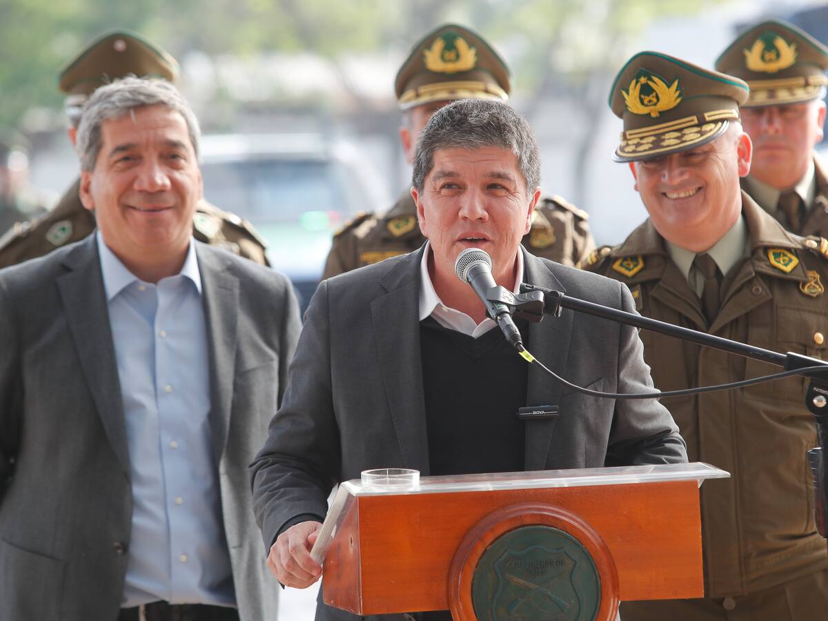 Investigan si Manuel Monsalve utilizó avioneta de Carabineros para viajar a Concepción tras denuncia de abuso