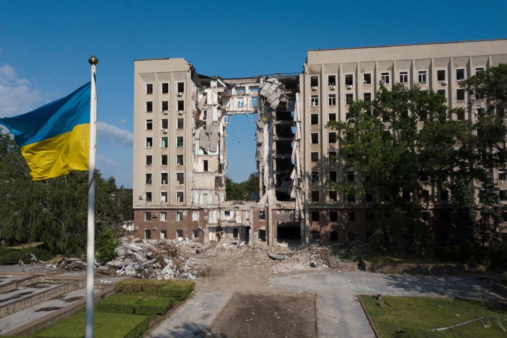Edificio de la gobernación de Mykolaiv destruido por los bombardeos