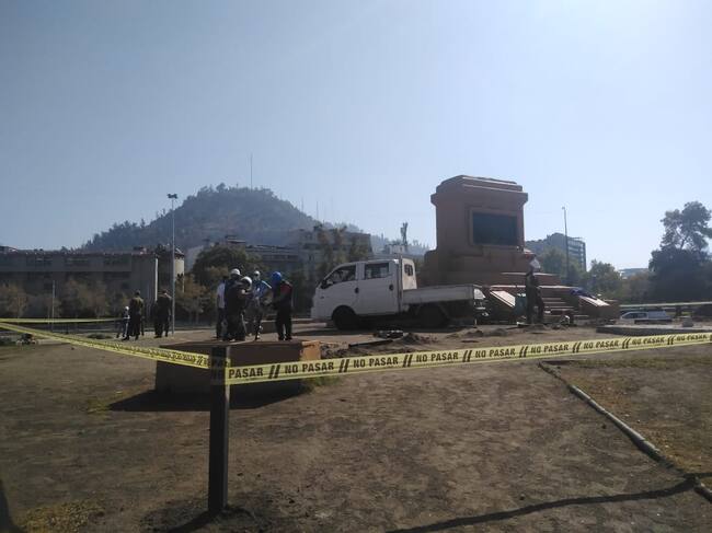 Instalan reja de protección en Baquedano / ADN.CL