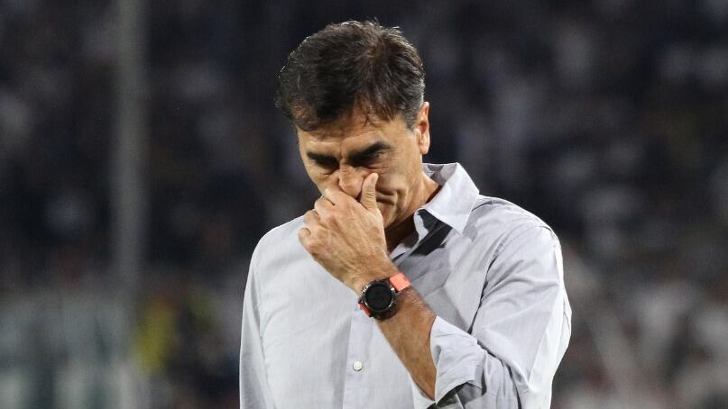 Los lamentos de Gustavo Quinteros tras derrota de Colo Colo ante Coquimbo: "Hay que estar inventando posiciones porque faltan jugadores"