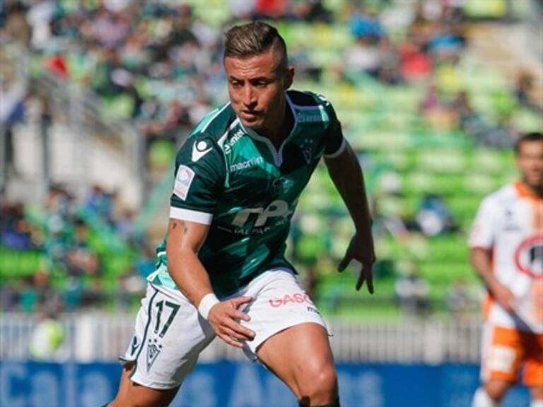 Luis Valenzuela deja Antofagasta y retorna a Wanderers