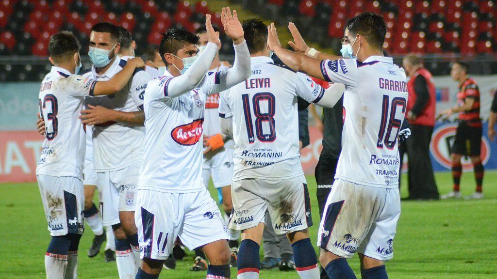 30 DE ENERO DE 2021/TALCAPartido valido por la vuelta de la Liguilla por el Ascenso de Primera B, entre Rangers y Deportes Melipilla, disputado en el Estadio Fiscal de Talca.
FOTO: ALEX BELTRAN/AGENCIAUNO