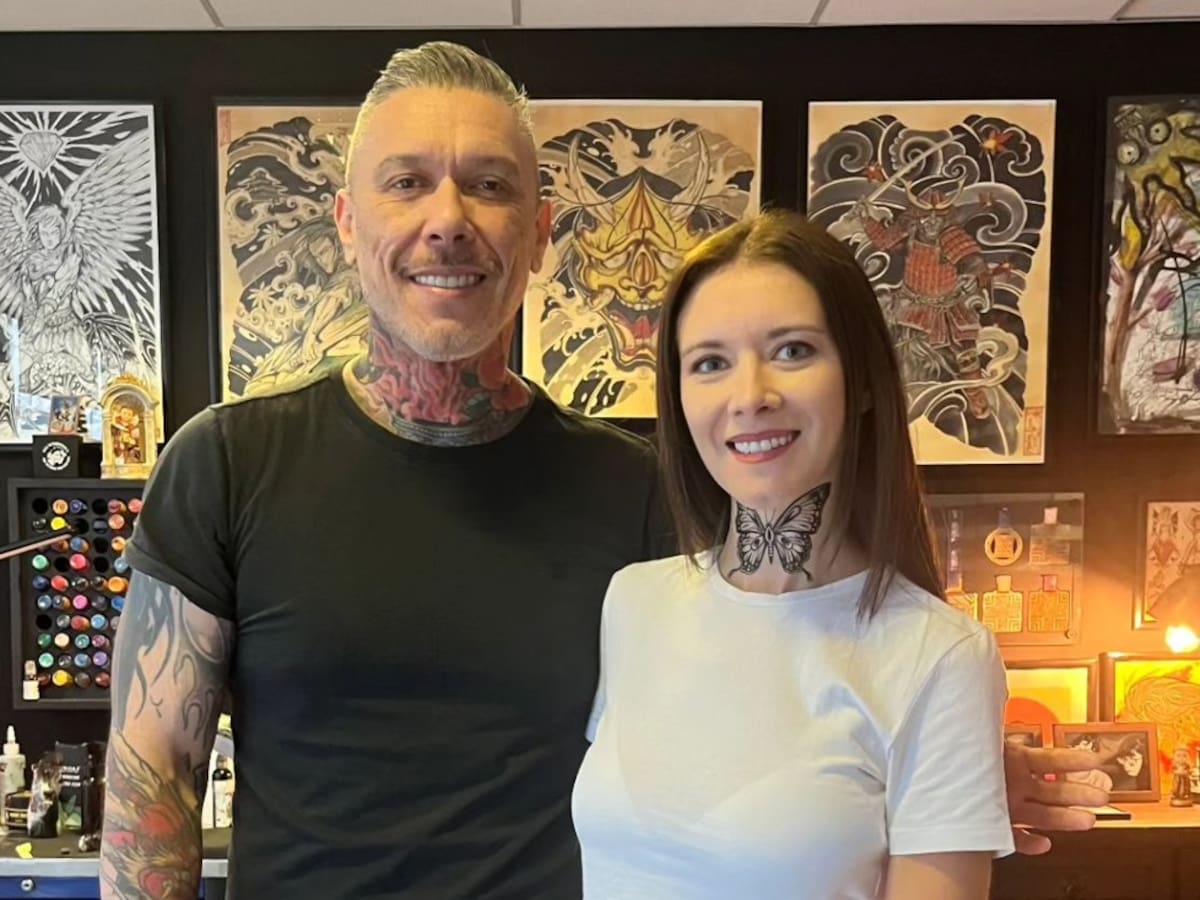 “Es por un buen fin”: Carla Jara explica el origen de su “tatuaje” en el cuello