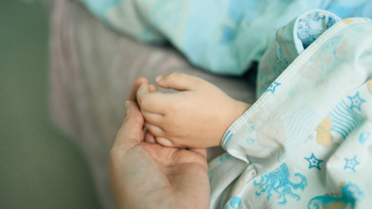 “La sobrevida máxima es de 40 años”: Niño chileno busca donante de células madre para vencer una rara enfermedad