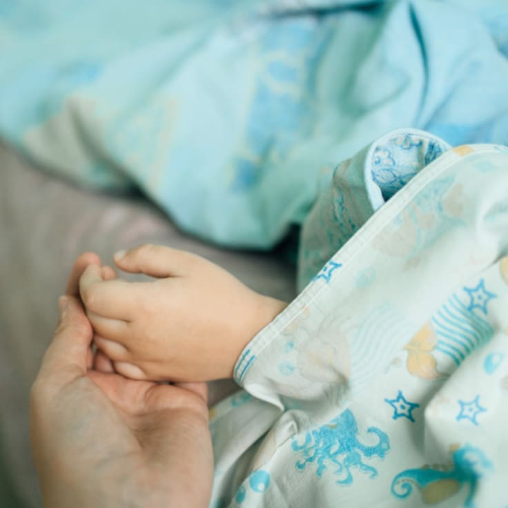 “La sobrevida máxima es de 40 años”: Niño chileno busca donante de células madre para vencer una rara enfermedad