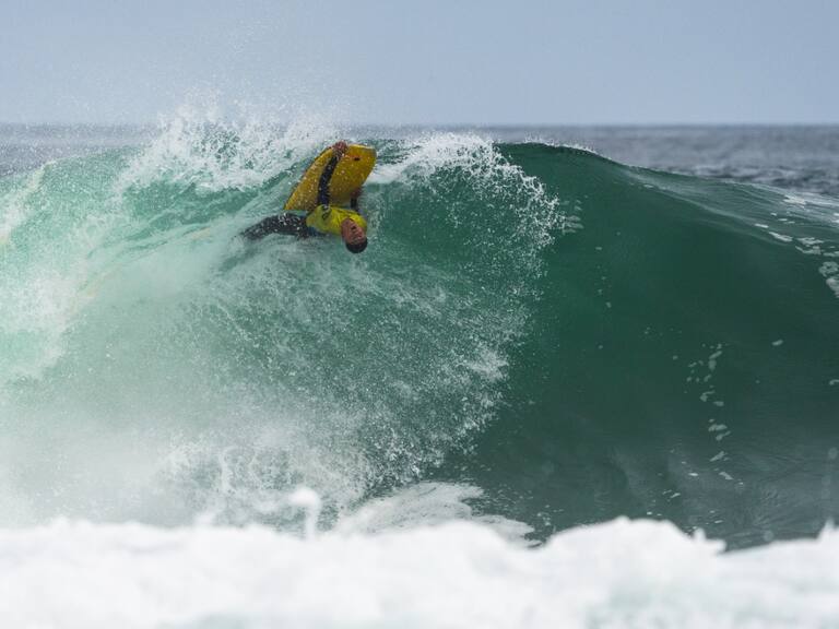 Mikelle Arriagada se queda con el bicampeonato junior del Iquique Bodyboard Pro 2025